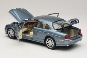 Jaguar S-Type X200 Azul Maisto 1:18 31865 Metal - imagem 5 de 8