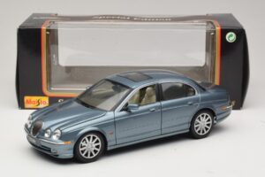 Jaguar S-Type X200 Azul Maisto 1:18 31865 Metal - imagem 8 de 8