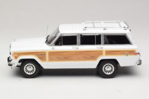 Jeep Grand Wagoneer Branco KK-Scale 1:18 KKDC181111 Metal - imagem 3 de 6