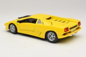Lamborghini Diablo Amarelo Maisto 1:18 32803 Metal - imagem 7 de 8