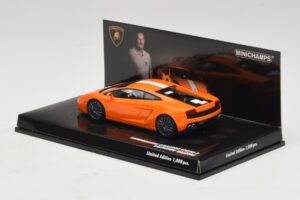 Lamborghini Gallardo LP550-2 Valentino Balboni Minichamps 1:43 436103802 Metal - imagem 3 de 5