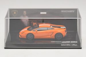 Lamborghini Gallardo LP550-2 Valentino Balboni Minichamps 1:43 436103802 Metal - imagem 4 de 5
