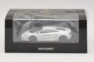 Lamborghini Gallardo LP560-4 Academy Branco Minichamps 1:43 436103801 Metal - imagem 5 de 5