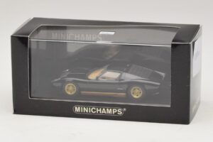 Lamborghini Miura P400 Preto Minichamps 1:43 430103004 Metal - imagem 5 de 5