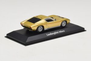 Lamborghini Miura P400 Dourado Maxichamps 1:43 940103002 Diecast - imagem 2 de 5