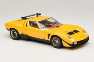 Lamborghini Miura SVR Amarelo & Preto Kyosho 1:18 08319GY Metal - imagem 6 de 8
