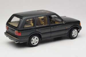 Land Rover Range Rover P38A 4.6 HSE Verde Metálico AUTOart 1:18 70010 Metal - imagem 3 de 8