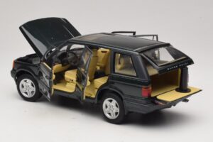 Land Rover Range Rover P38A 4.6 HSE Verde Metálico AUTOart 1:18 70010 Metal - imagem 5 de 8