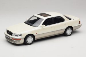 Lexus LS 400 XF10 Diamond White Pearl Otto 1:18 OT1277 Resina