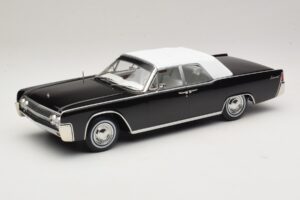 Lincoln Continental Convertible Preto Bad Boys KK-Scale 1:18 KKDC181521 Metal - imagem 2 de 7