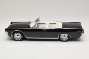 Lincoln Continental Convertible Preto Bad Boys KK-Scale 1:18 KKDC181521 Metal - imagem 4 de 7