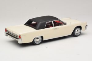Lincoln Continental Convertible Branco John F. Kennedy KK-Scale 1:18 KKDC181523 Metal - imagem 3 de 7