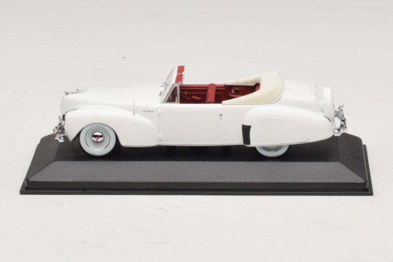 Lincoln Continental Descapotável Branco Minichamps 1:43 400082501 Metal