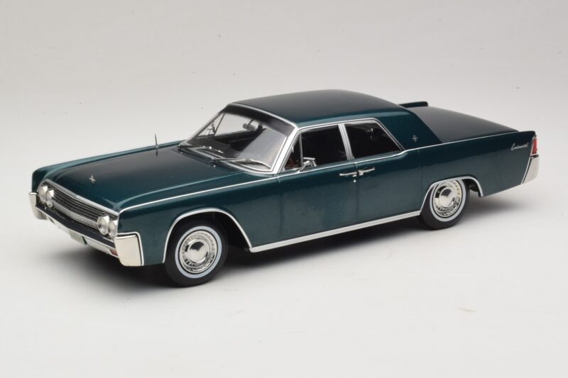 Lincoln Continental Verde Escuro Metálico Matrix Reloaded & Revolutions KK-Scale 1:18 KKDC181481 Metal