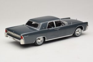 Lincoln Continental Cinzento Metálico Marnie KK-Scale 1:18 KKDC181482 Metal - imagem 2 de 6