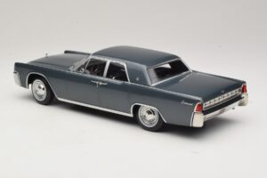 Lincoln Continental Cinzento Metálico Marnie KK-Scale 1:18 KKDC181482 Metal - imagem 5 de 6