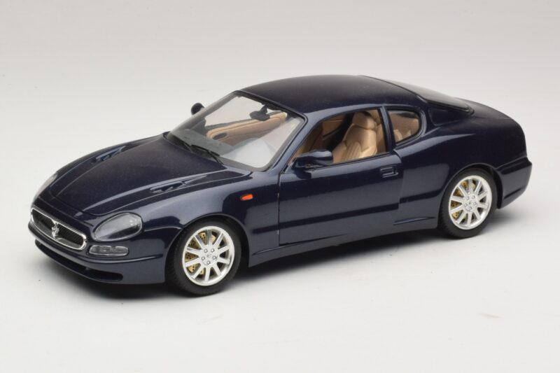 Maserati 3200 GT Azul Bburago 1:18 3371-P1 Metal