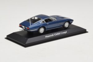Maserati Ghibli Azul Metálico Maxichamps 1:43 940123321 Metal - imagem 2 de 5