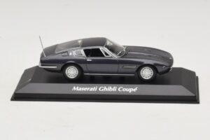 Maserati Ghibli Castanho Metálico Maxichamps 1:43 940123320 Metal