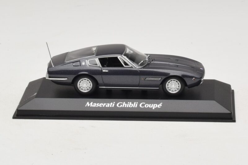 Maserati Ghibli Castanho Metálico Maxichamps 1:43 940123320 Metal