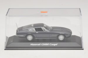 Maserati Ghibli Castanho Metálico Maxichamps 1:43 940123320 Metal - imagem 4 de 5