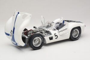 Maserati Tipo 61 #5 Camoradi S. Moss / D. Gurney 1000km Nurburgring Winner 1960 Minichamps 1:12 120601205 Metal - imagem 2 de 8