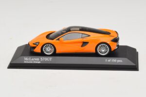McLaren 570GT Laranja Minichamps 1:43 537154521 Diecast