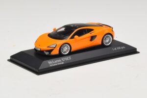 McLaren 570GT Laranja Minichamps 1:43 537154521 Diecast - imagem 2 de 5