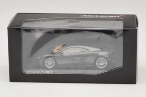 McLaren 570GT Storm Grey Minichamps 1:43 537154520 Metal - imagem 5 de 5