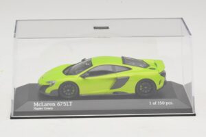 McLaren 675LT Napier Green Minichamps 1:43 537154422 Diecast - imagem 4 de 5