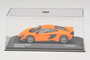 McLaren 675LT Laranja Minichamps 1:43 537154421 Diecast - imagem 4 de 5