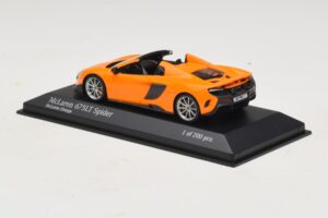 McLaren 675LT Spider Laranja Minichamps 1:43 537154431 Diecast - imagem 3 de 5