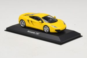 McLaren MP4-12C Amarelo Maxichamps 1:43 940133020 Metal - imagem 3 de 5