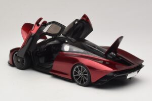 McLaren Speedtail Volcano Red AUTOart 1:18 76087 Compósito - imagem 5 de 8