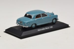 Mercedes 180 W120 Azul Maxichamps 1:43 940033102 Metal - imagem 2 de 5