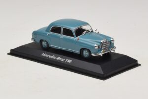 Mercedes 180 W120 Azul Maxichamps 1:43 940033102 Metal - imagem 3 de 5