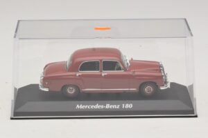 Mercedes 180 W120 Vermelho Maxichamps 1:43 940033101 Diecast - imagem 4 de 5