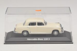 Mercedes 220 S W180 Branco Maxichamps 1:43 940033000 Diecast - imagem 4 de 5