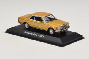Mercedes 230 CE C123 Dourado Metálico Maxichamps 1:43 940032220 Metal - imagem 3 de 5