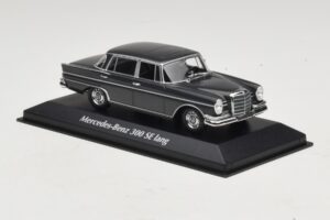 Mercedes 300 SE W112 Lang Cinzento Escuro Maxichamps 1:43 940035201 Diecast - imagem 3 de 5