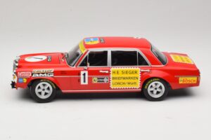 Mercedes 300 SEL 6.8 #1 H. Heyer / Betzler 24 Hours of Nurburgring 1972 Minichamps 1:18 155723401 Metal - imagem 3 de 6
