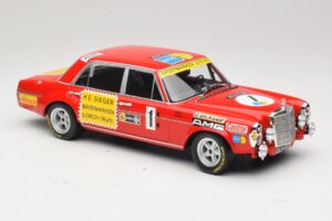 Mercedes 300 SEL 6.8 #1 H. Heyer / Betzler 24 Hours of Nurburgring 1972 Minichamps 1:18 155723401 Metal - imagem 4 de 6