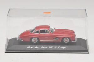 Mercedes 300 SL W198 Vermelho Maxichamps 1:43 940039001 Metal - imagem 4 de 5