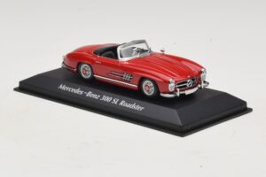 Mercedes 300 SL W198 Roadster Vermelho Maxichamps 1:43 940039031 Diecast - imagem 3 de 5