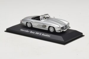 Mercedes 300 SL W198 Roadster Prata Maxichamps 1:43 940039030 Diecast - imagem 3 de 5
