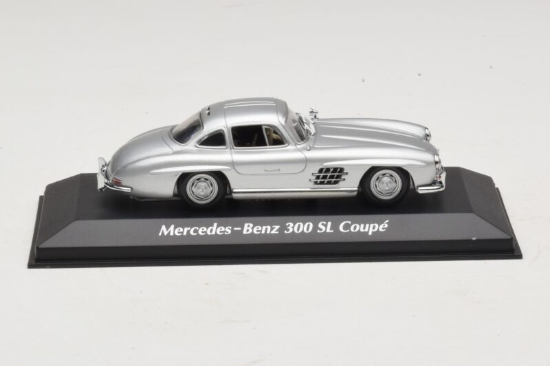 Mercedes 300 SL W198 Prateado Maxichamps 1:43 940039000 Diecast