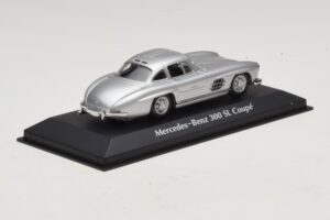 Mercedes 300 SL W198 Prateado Maxichamps 1:43 940039000 Diecast - imagem 2 de 5