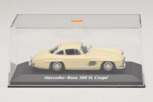 Mercedes 300 SL W198 Branco Maxichamps 1:43 940039002 Diecast - imagem 4 de 5