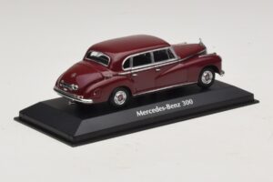 Mercedes 300 W186 Vermelho Escuro Maxichamps 1:43 940039060 Metal - imagem 2 de 5