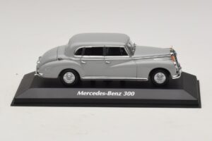 Mercedes 300 W186 Cinzento Maxichamps 1:43 940039061 Diecast